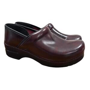 Classic Brown Women's Clogs